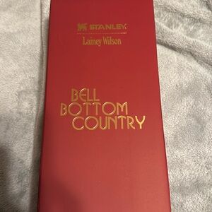 Brand new with tags and box. Laney Wilson x Stanley Country Gold